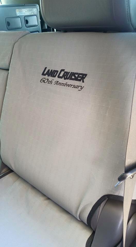 TOYOTA LANDCRUISER 200 SERIES GXL/GX WAGON CANVAS, DENIM, CAMO SEAT COVERS. GXL 07/2009+ AND GX 11/2011+